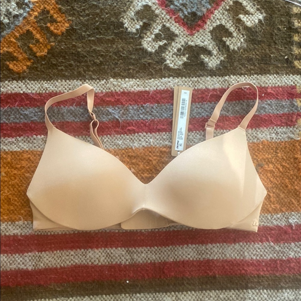 SKIMS Light Tan Bra